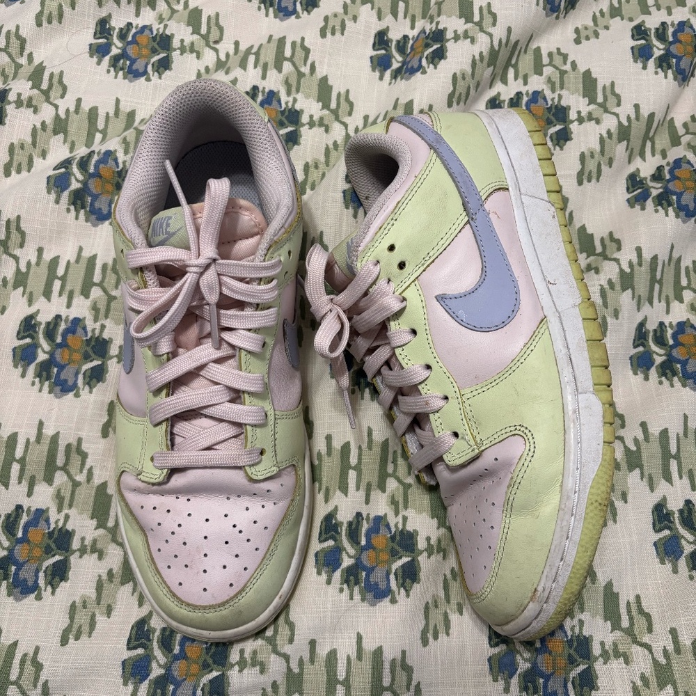 Nike shoes // womens size 8.5